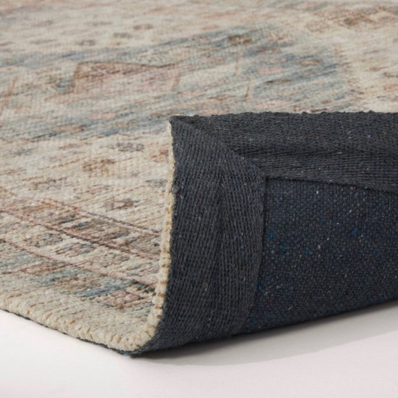 Studio McGee Accents Nwt 3x5 Light Distressed Diamond Persian Style